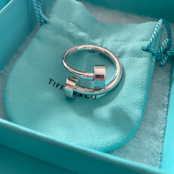 Tiffany‎ & Co. Keychain - Picture 1 of 8
